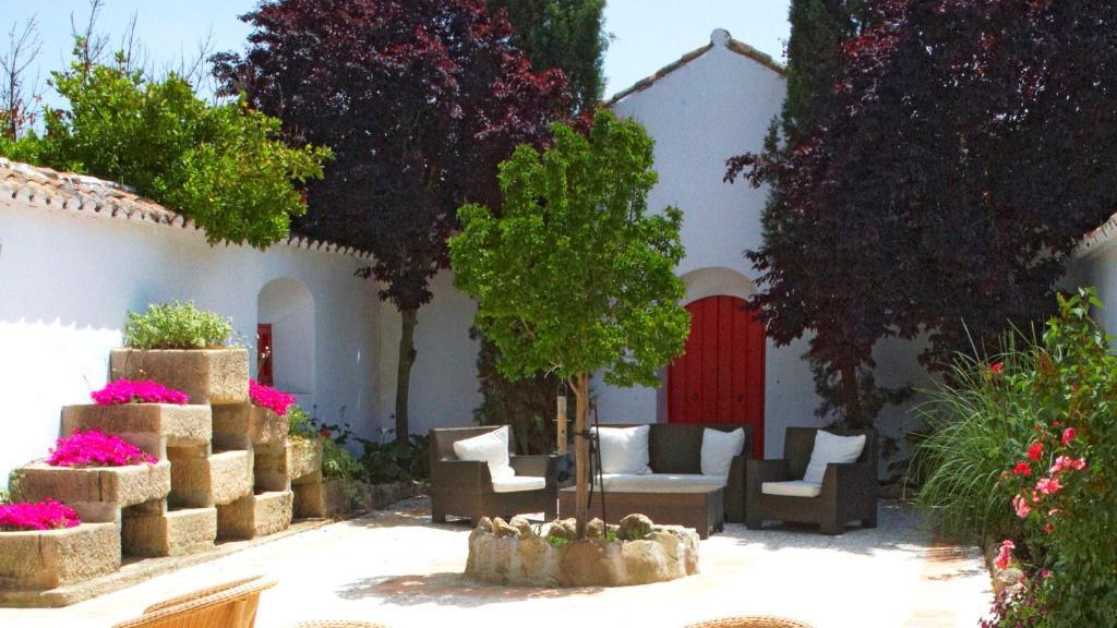 Cortijo Piletas Hotel